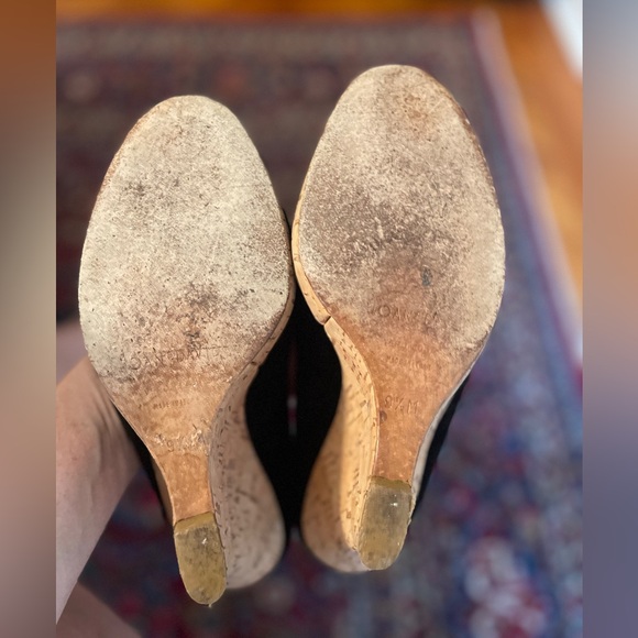 Good used condition Joan & David wedge suede sandals size 9 1/2 - Picture 4 of 4